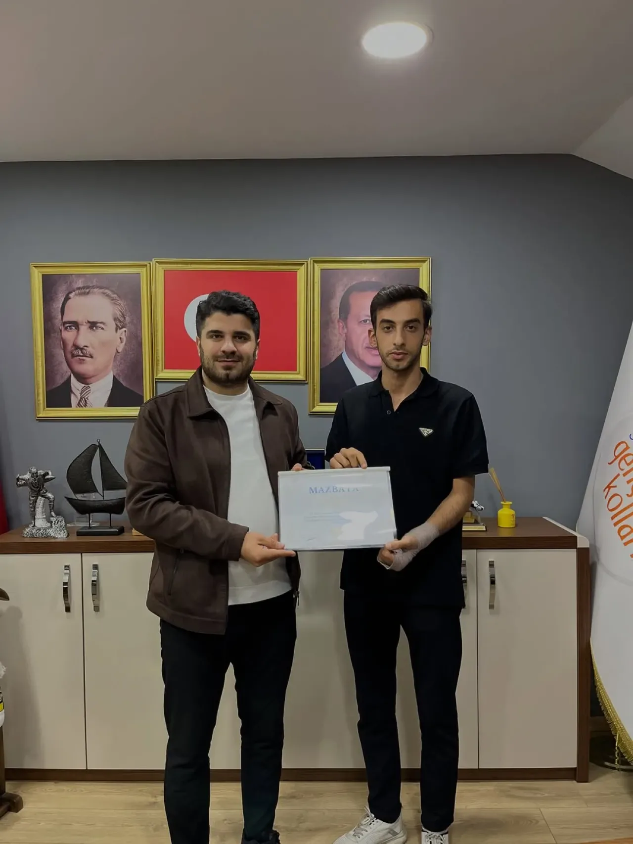 AK Parti Sultangazi'de Yeni Lise Başkanlığı Ataması AK Parti Sultangazi'de Yeni Lise Başkanlığı Ataması