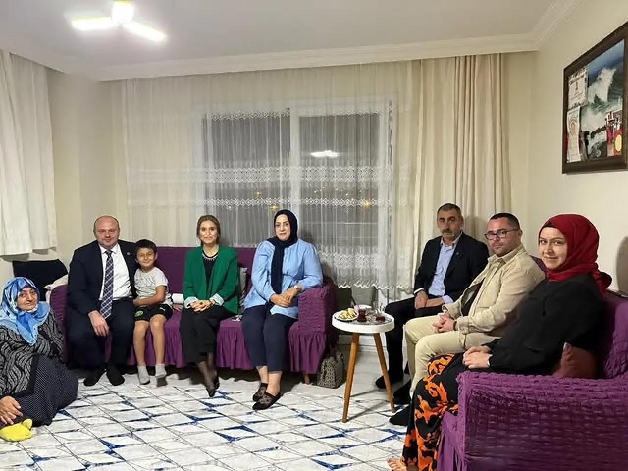 MHP Silivri'den Komşu Ziyaretleri: "Hayırlı Günler Komşum" ve "Derdin Derdimizdir" MHP Silivri'den Komşu Ziyaretleri: "Hayırlı Günler Komşum" ve "Derdin Derdimizdir"