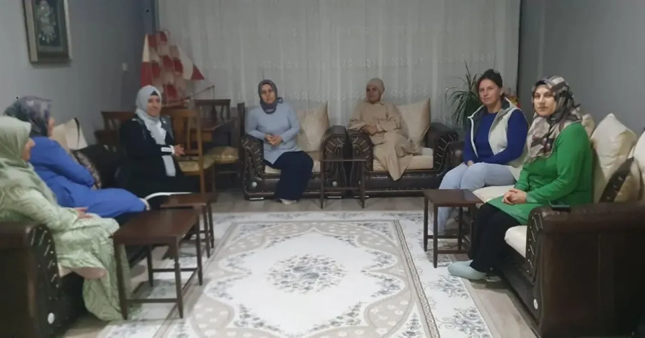 MHP Kahramankazan'da Ev Toplantısı ile Halkla Buluştu MHP Kahramankazan'da Ev Toplantısı ile Halkla Buluştu