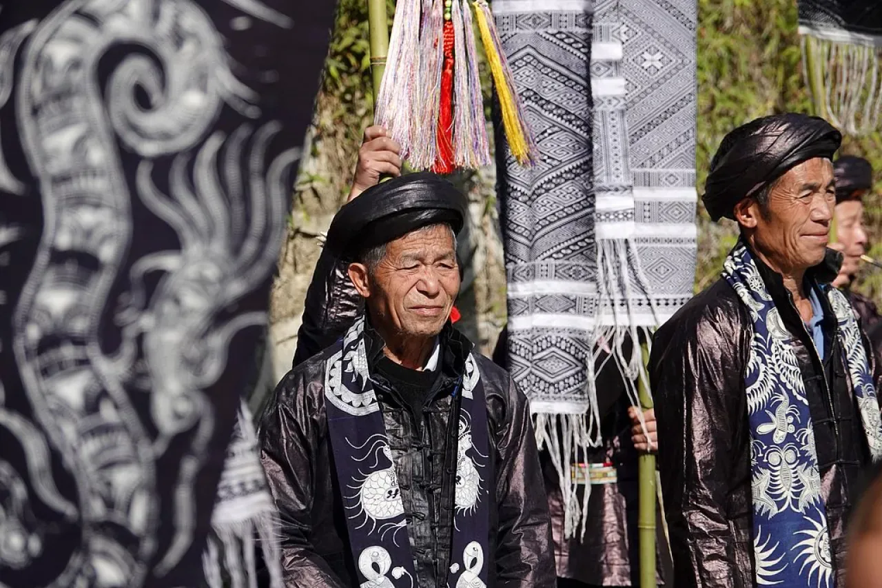 Miao Etnik Grubu, Guizhou'da Geleneksel Yılbaşı Töreni ile Bereketi Kutladı Miao Etnik Grubu, Guizhou'da Geleneksel Yılbaşı Töreni ile Bereketi Kutladı