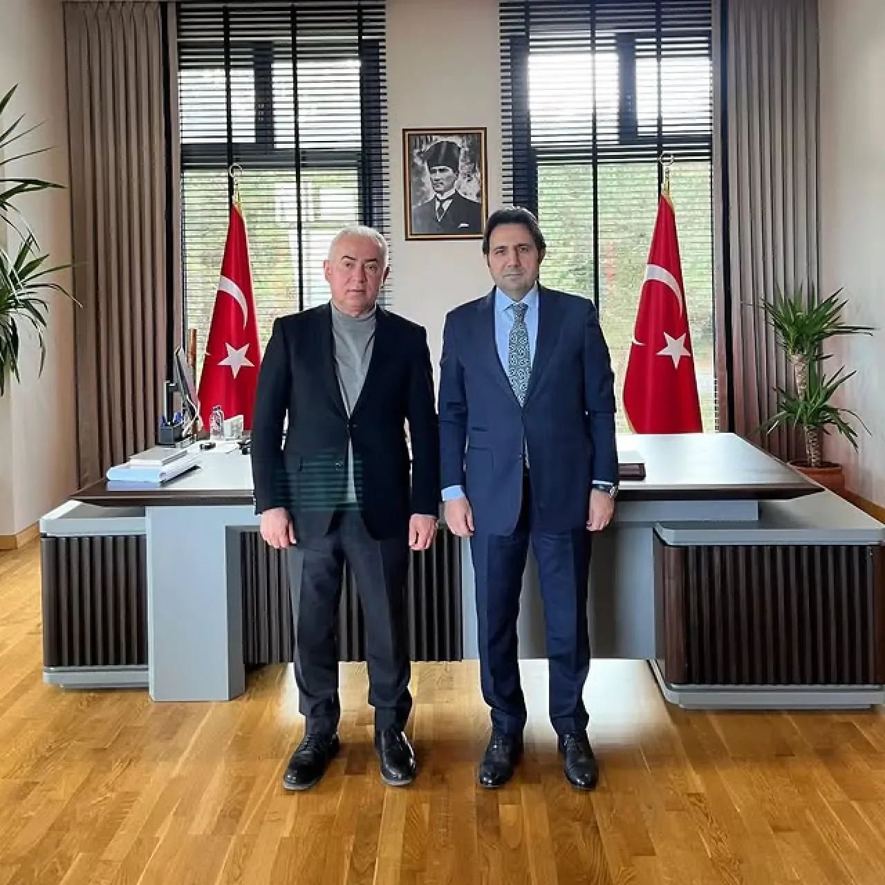 Zeytinburnu Kaymakamı Dr. Adem Uslu, Şile Kaymakamı Mustafa Çit'i Ziyaret Etti Zeytinburnu Kaymakamı Dr. Adem Uslu, Şile Kaymakamı Mustafa Çit'i Ziyaret Etti
