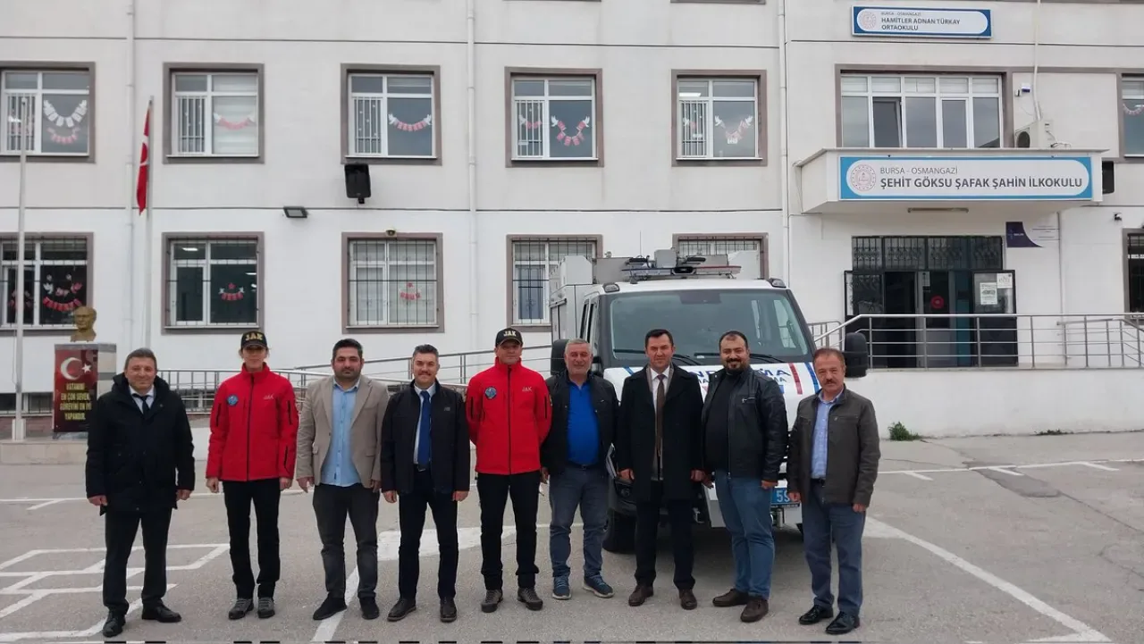 Osmangazi'de Eğitim Tesisleri İnceleniyor: Hamitler Adnan Türkay Ortaokulu'nda Ziyaret Osmangazi'de Eğitim Tesisleri İnceleniyor: Hamitler Adnan Türkay Ortaokulu'nda Ziyaret
