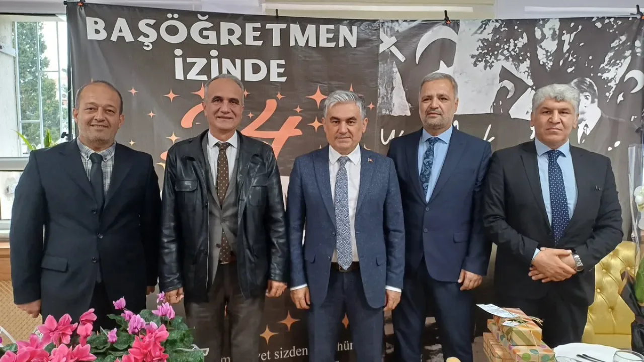 Bakırköy İlçe Milli Eğitim Müdürü Dr. Öğretmenler Günü'nde Şenlikköy İlkokulu'nu Ziyaret Etti Bakırköy İlçe Milli Eğitim Müdürü Dr. Öğretmenler Günü'nde Şenlikköy İlkokulu'nu Ziyaret Etti