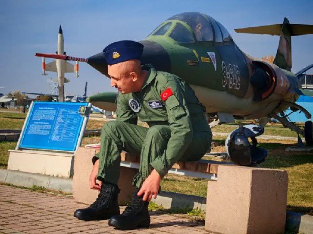 Engelli Gencin Pilotluk Hayali, Milli Savunma Bakanlığı Desteğiyle Gerçek Oldu Engelli Gencin Pilotluk Hayali, Milli Savunma Bakanlığı Desteğiyle Gerçek Oldu