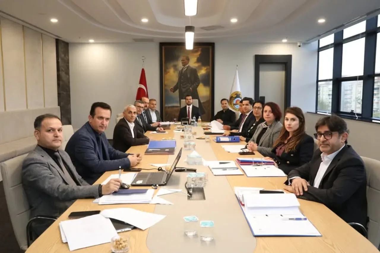 Alanya Belediyesi Encümen Toplantısı Başkan Vekili Nazmi Zavlak Başkanlığında Gerçekleşti Alanya Belediyesi Encümen Toplantısı Başkan Vekili Nazmi Zavlak Başkanlığında Gerçekleşti