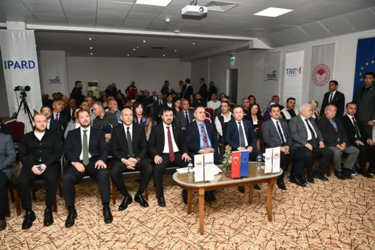 TKDK Başkanı Muğla'da IPARD III Programı'nı Tanıttı TKDK Başkanı Muğla'da IPARD III Programı'nı Tanıttı
