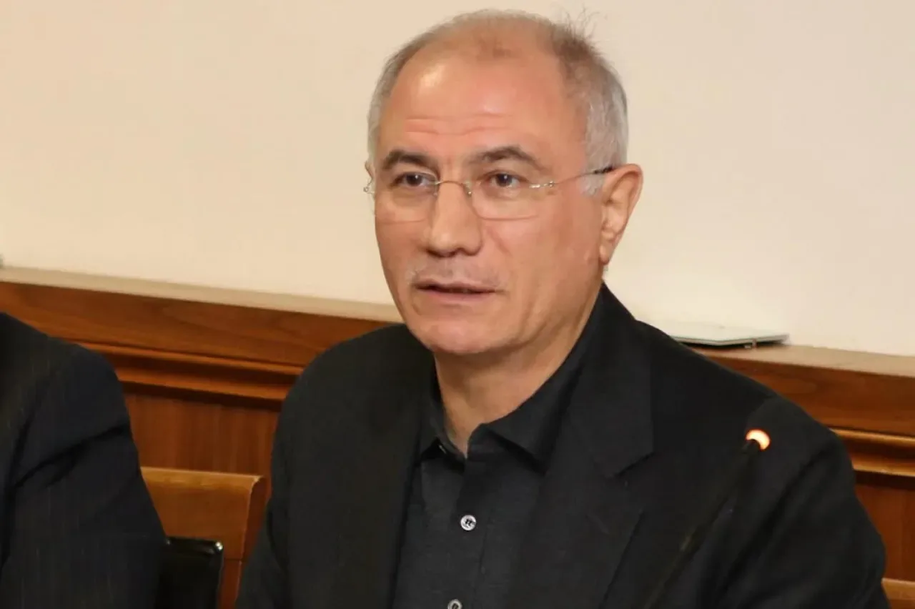 Bursa Milletvekili Efkan Ala, Londra'da Vatandaşlarla Buluştu: "Yurtdışındaki 7.5 Milyon Vatandaşımız Büyük Güç" Bursa Milletvekili Efkan Ala, Londra'da Vatandaşlarla Buluştu: "Yurtdışındaki 7.5 Milyon Vatandaşımız Büyük Güç"