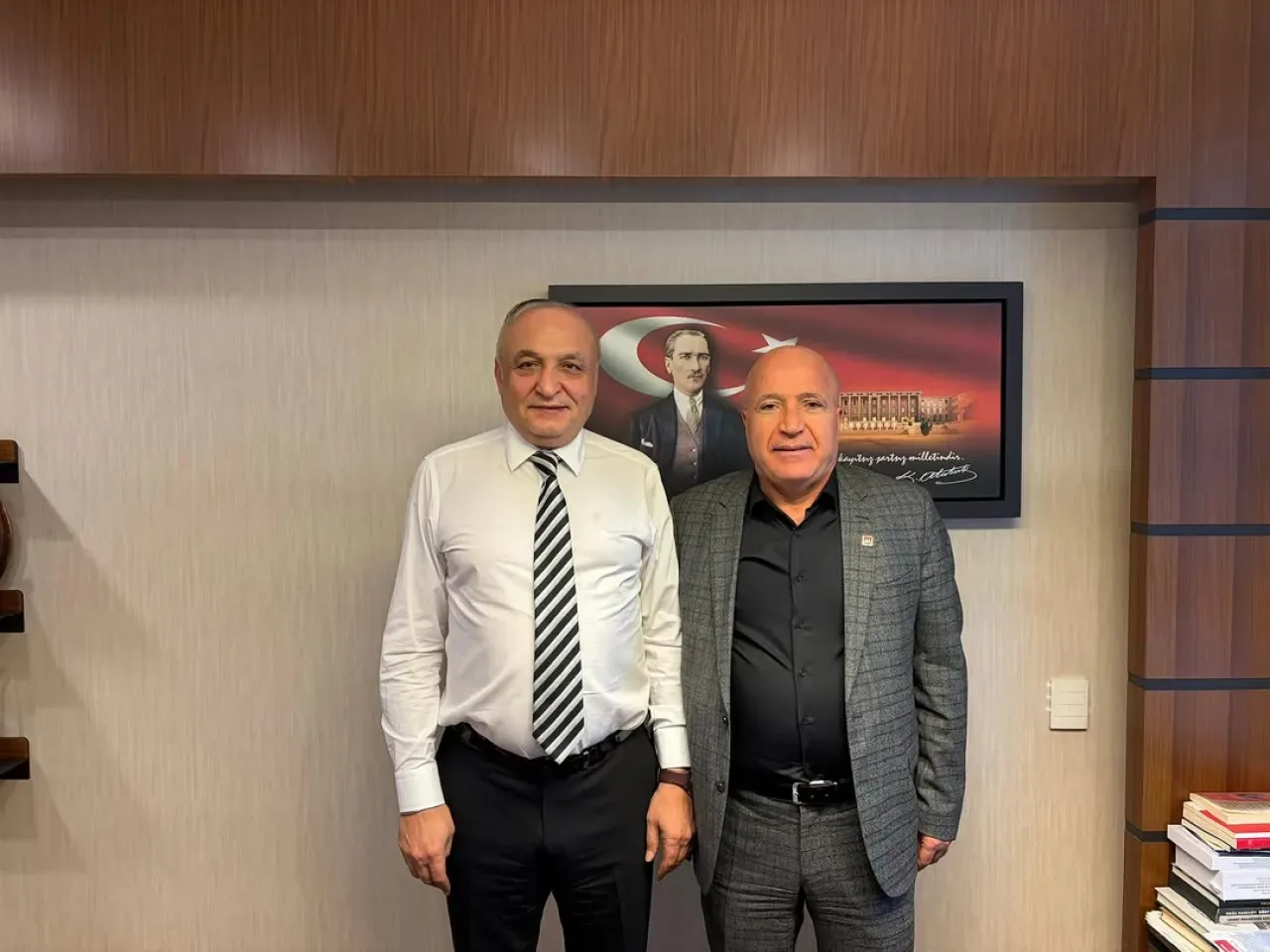 CHP'li Melih Meriç, Parti Delegesi ile Gaziantep'te Görüştü CHP'li Melih Meriç, Parti Delegesi ile Gaziantep'te Görüştü