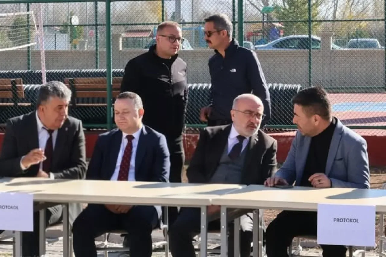 Kayseri Üniversitesi'nde Öğrencilere Yönelik Hayırsever Destek Programı Kayseri Üniversitesi'nde Öğrencilere Yönelik Hayırsever Destek Programı