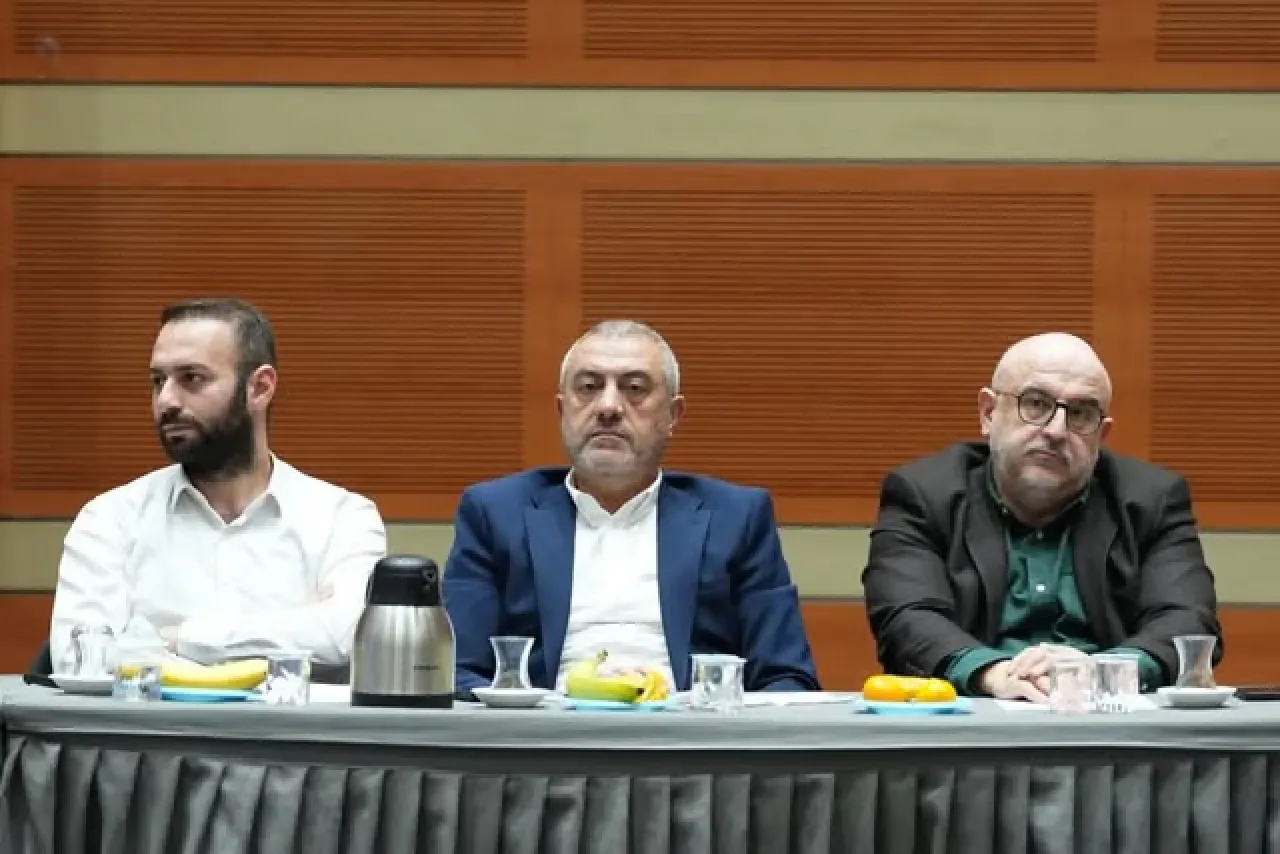AK Parti Kağıthane'den İl Yerel Yönetimler Toplantısına Katılım AK Parti Kağıthane'den İl Yerel Yönetimler Toplantısına Katılım