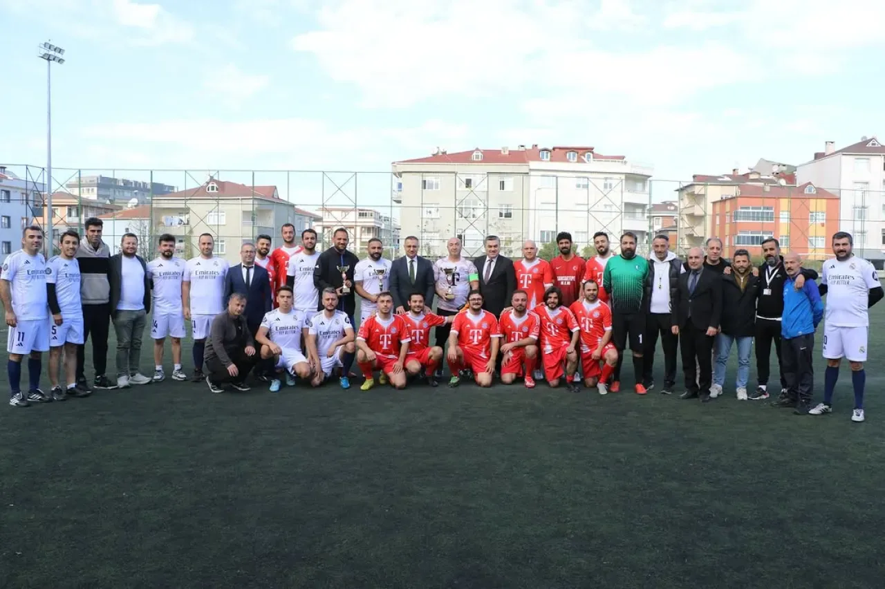 Sancaktepe'de 24 Kasım Öğretmenler Günü Futbol Turnuvası Coşkusu Sancaktepe'de 24 Kasım Öğretmenler Günü Futbol Turnuvası Coşkusu