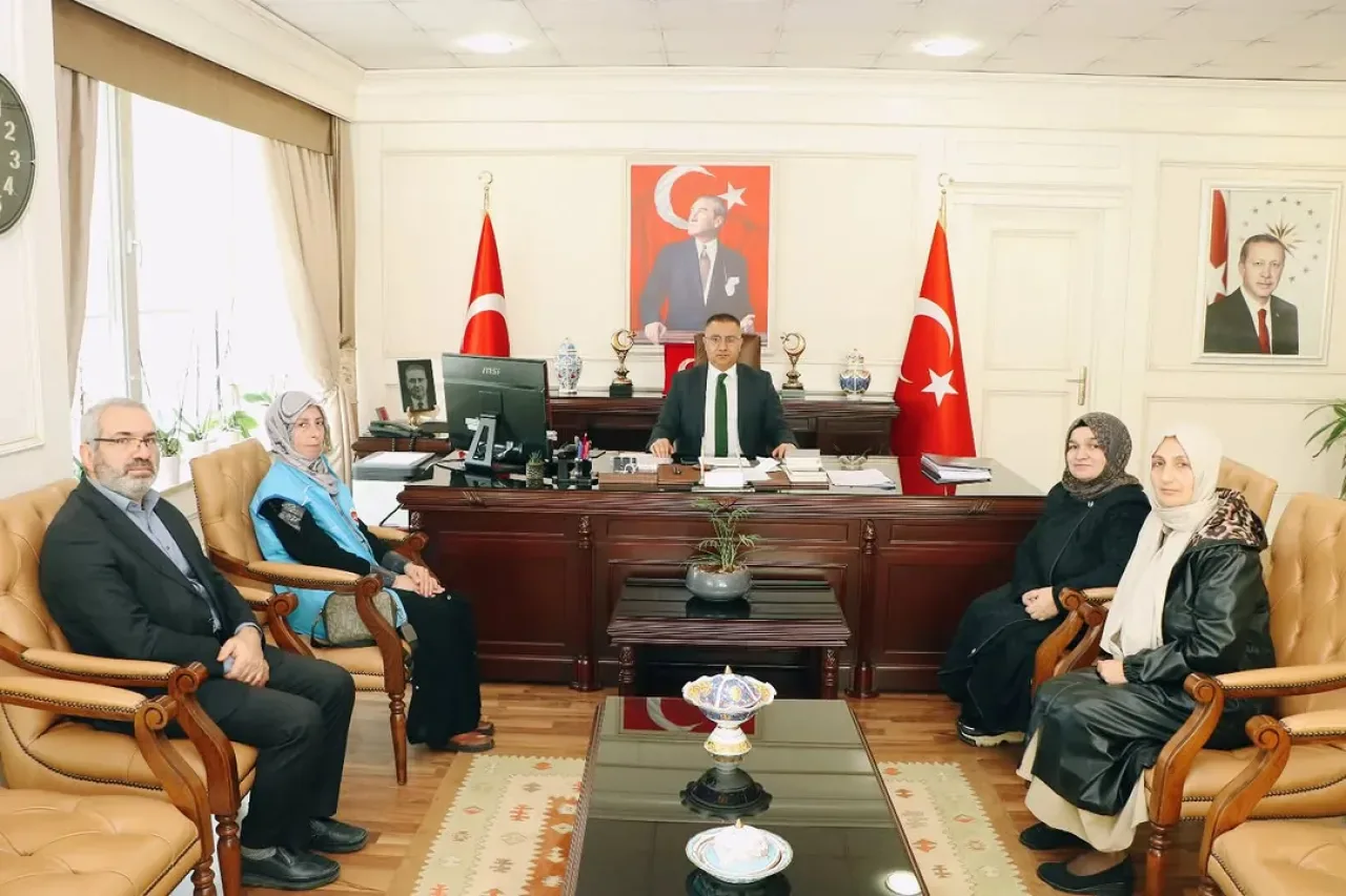Sancaktepe Kaymakamlığı'na TDV Kadın Kolları'ndan Ziyaret Sancaktepe Kaymakamlığı'na TDV Kadın Kolları'ndan Ziyaret