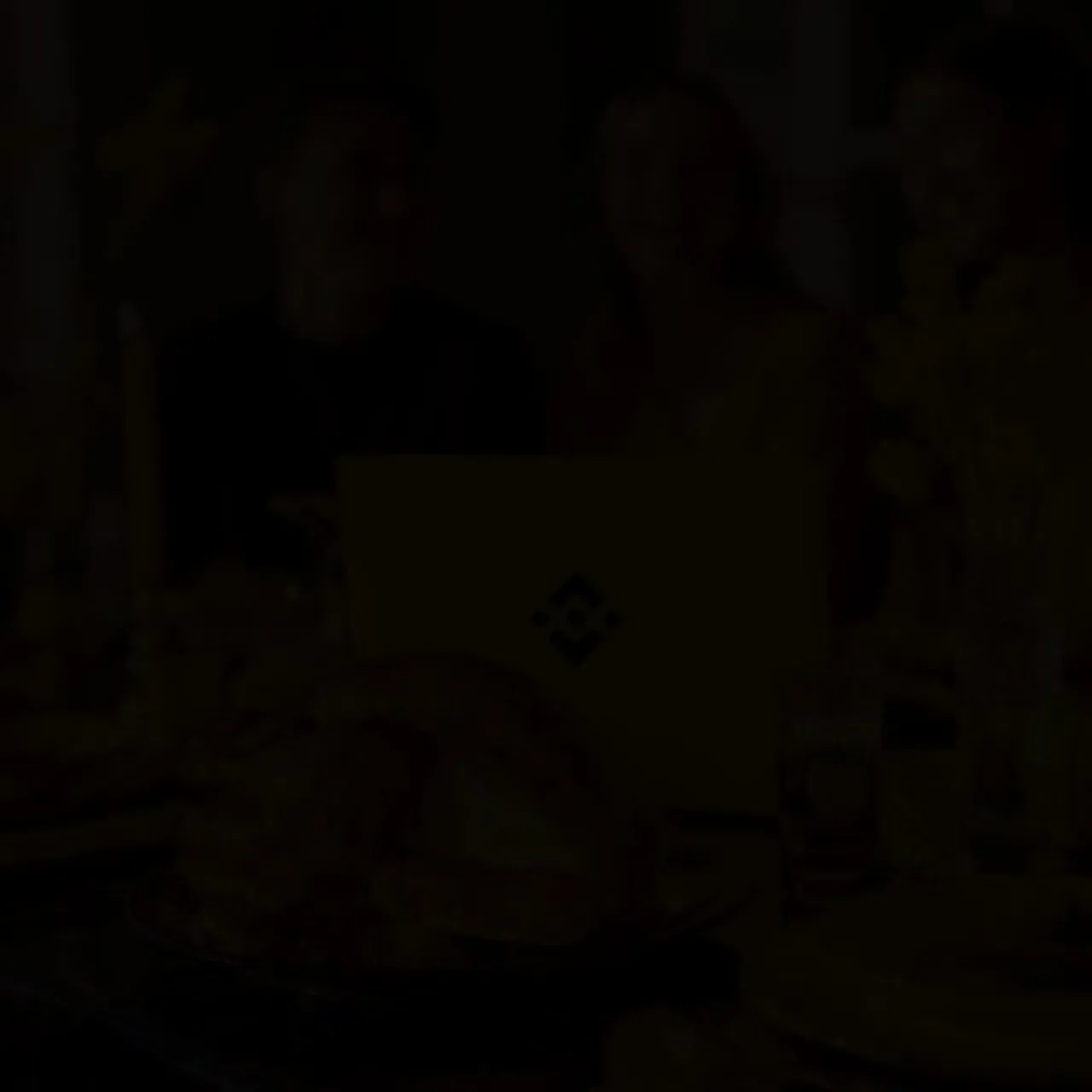 Binance'ten Kullanıcılarına Sevgi ve Mutluluk Dolu Bir Şükran Günü Mesajı Binance'ten Kullanıcılarına Sevgi ve Mutluluk Dolu Bir Şükran Günü Mesajı