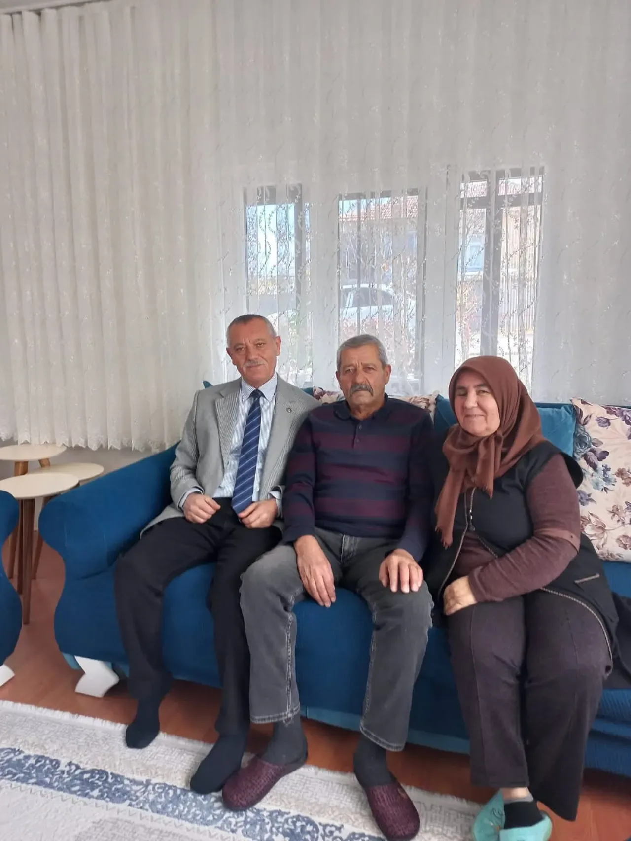 MHP Evren İlçe Teşkilatı, Kapı Kapı Dolaşarak Vatandaşın Derdini Dinliyor MHP Evren İlçe Teşkilatı, Kapı Kapı Dolaşarak Vatandaşın Derdini Dinliyor