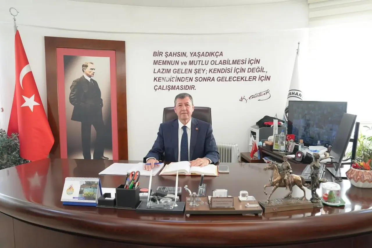 Burhaniye Belediye Başkanı'na Vekalet Ataması Yapıldı Burhaniye Belediye Başkanı'na Vekalet Ataması Yapıldı