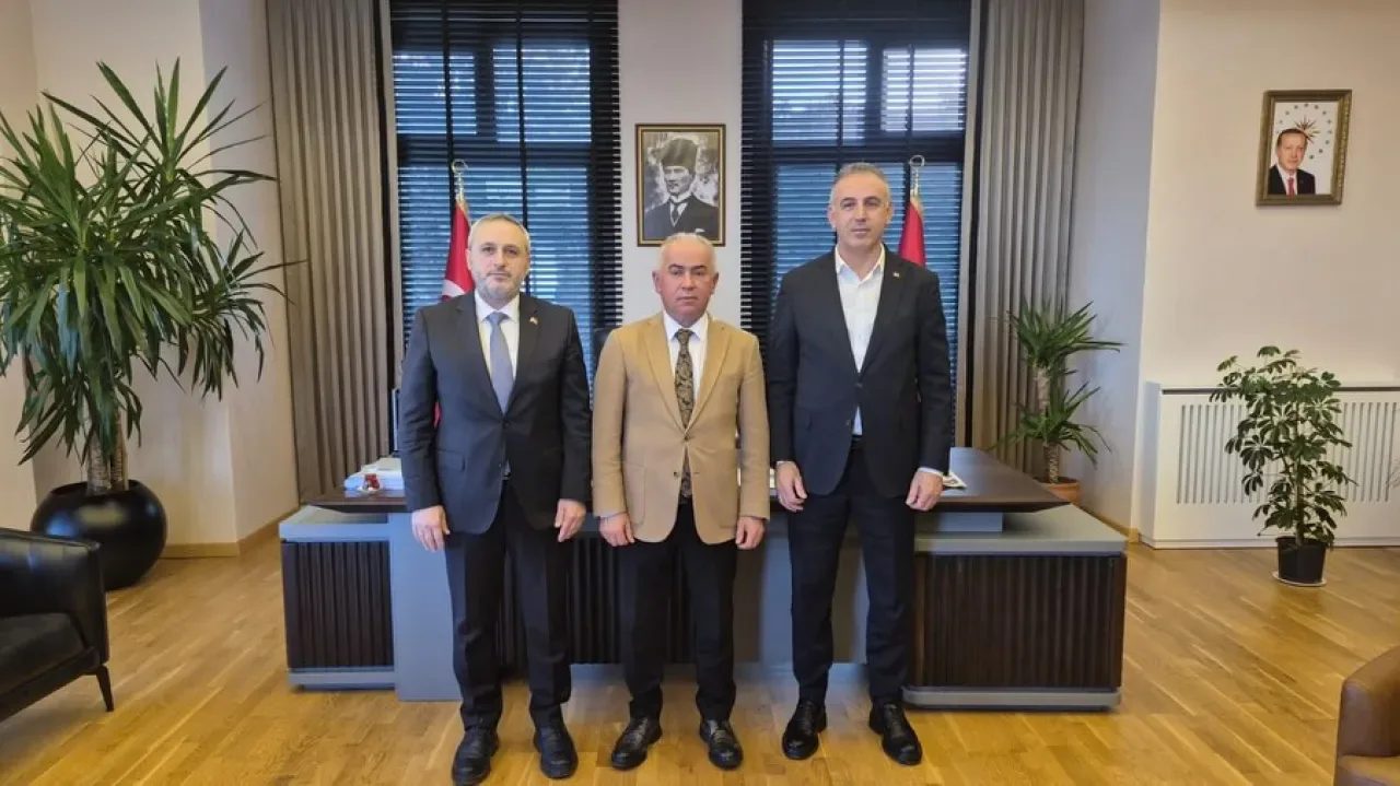 AK Parti Ümraniye İlçe Başkanlığı, Şile Kaymakamı Mustafa Çit'i Ziyaret Etti AK Parti Ümraniye İlçe Başkanlığı, Şile Kaymakamı Mustafa Çit'i Ziyaret Etti