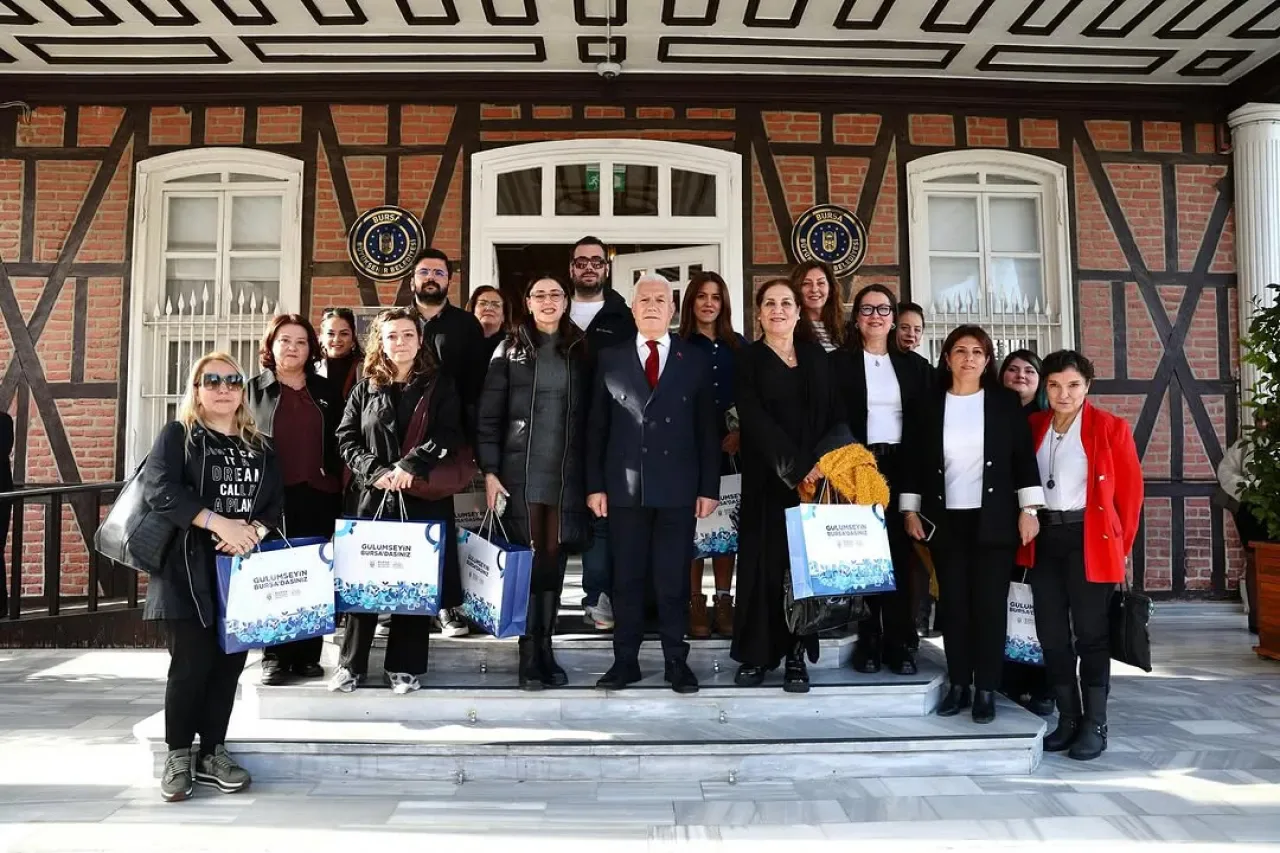 Bursa Büyükşehir Belediye Başkanı Mustafa Bozbey, Uluslararası Edebiyat Festivali'ni Basınla Tanıttı Bursa Büyükşehir Belediye Başkanı Mustafa Bozbey, Uluslararası Edebiyat Festivali'ni Basınla Tanıttı