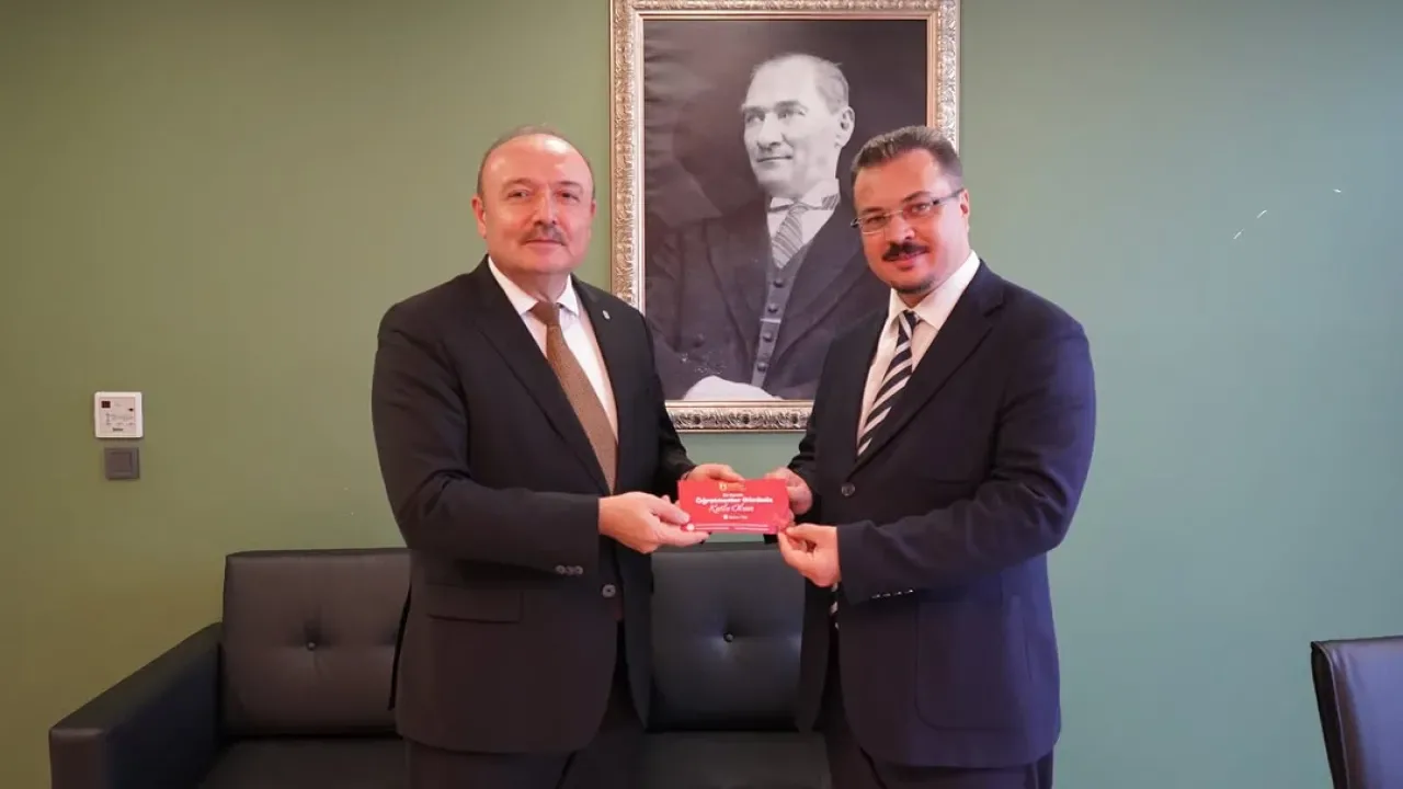 İstanbul Esenyurt Üniversitesi'nde 24 Kasım Öğretmenler Günü Kutlaması İstanbul Esenyurt Üniversitesi'nde 24 Kasım Öğretmenler Günü Kutlaması