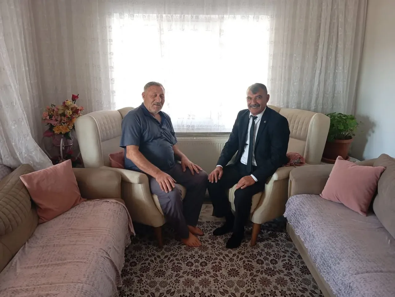MHP Evren İlçe Başkanlığı, Vatandaş Ziyaretlerini Sürdürüyor MHP Evren İlçe Başkanlığı, Vatandaş Ziyaretlerini Sürdürüyor