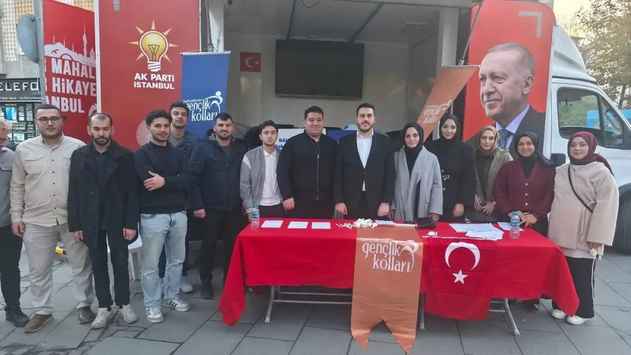 AK Parti Bahçelievler Gençlik Kolları, Yeni Üye Kazanımı ve Anlamlı Bir Doğum Günü Sürpriziyle Dikkat Çekti AK Parti Bahçelievler Gençlik Kolları, Yeni Üye Kazanımı ve Anlamlı Bir Doğum Günü Sürpriziyle Dikkat Çekti