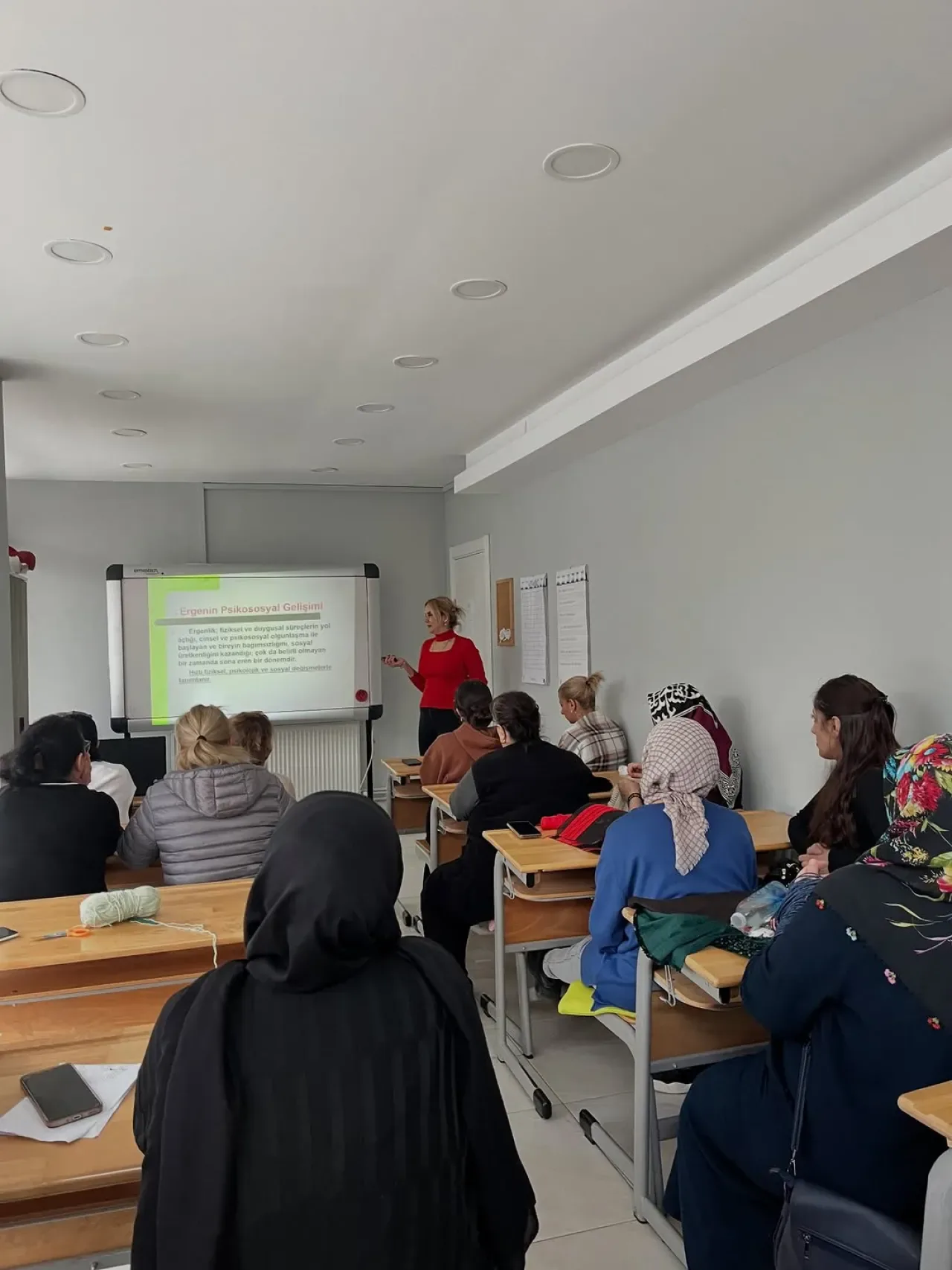 Çatalca SODAM'da Çocuk ve Ergen Sağlığı Eğitimi Düzenlendi Çatalca SODAM'da Çocuk ve Ergen Sağlığı Eğitimi Düzenlendi