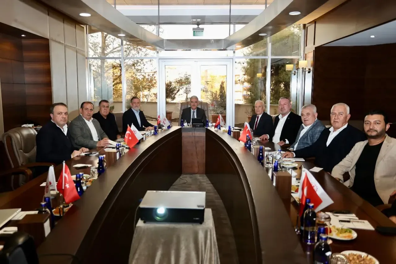 Karacabey'de Sanayi Potansiyelini Geliştirme Toplantısı Gerçekleştirildi Karacabey'de Sanayi Potansiyelini Geliştirme Toplantısı Gerçekleştirildi