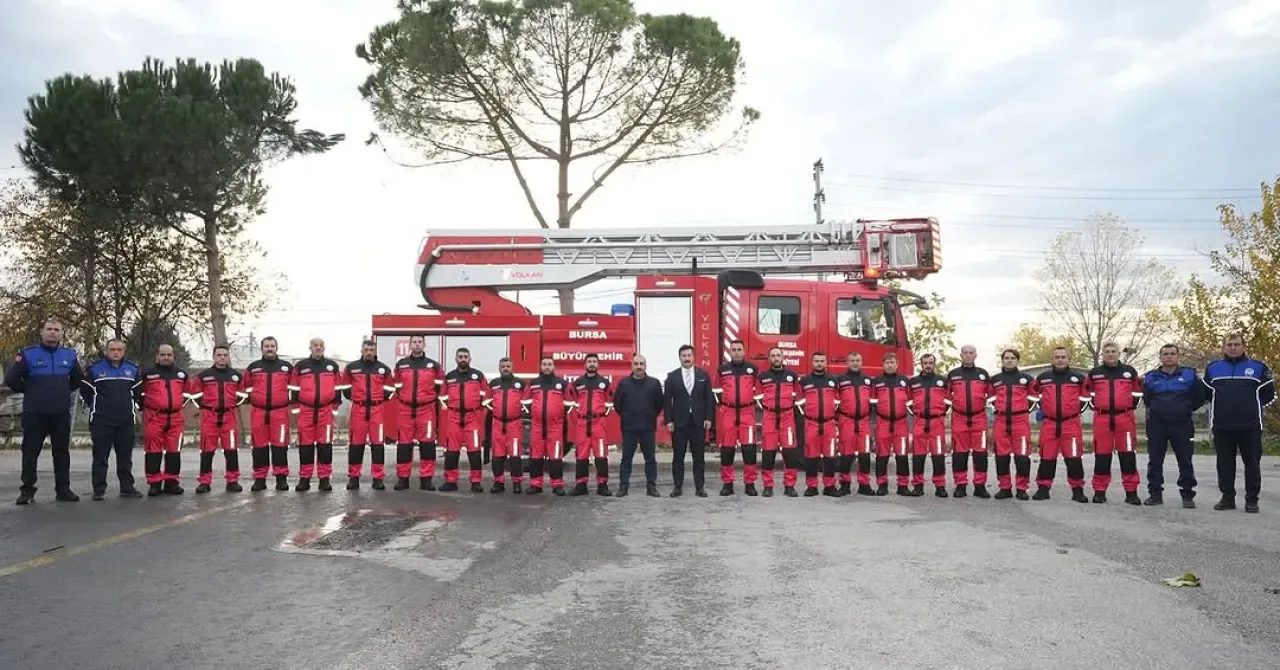 Yenişehir Belediyesi Arama Kurtarma Ekibi YENDAK, Temel Yangın Eğitimini Tamamladı Yenişehir Belediyesi Arama Kurtarma Ekibi YENDAK, Temel Yangın Eğitimini Tamamladı