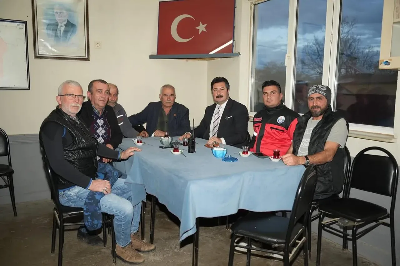 Yenişehir Belediye Başkanı Kirazlıyayla'da Vatandaşlarla Buluştu Yenişehir Belediye Başkanı Kirazlıyayla'da Vatandaşlarla Buluştu