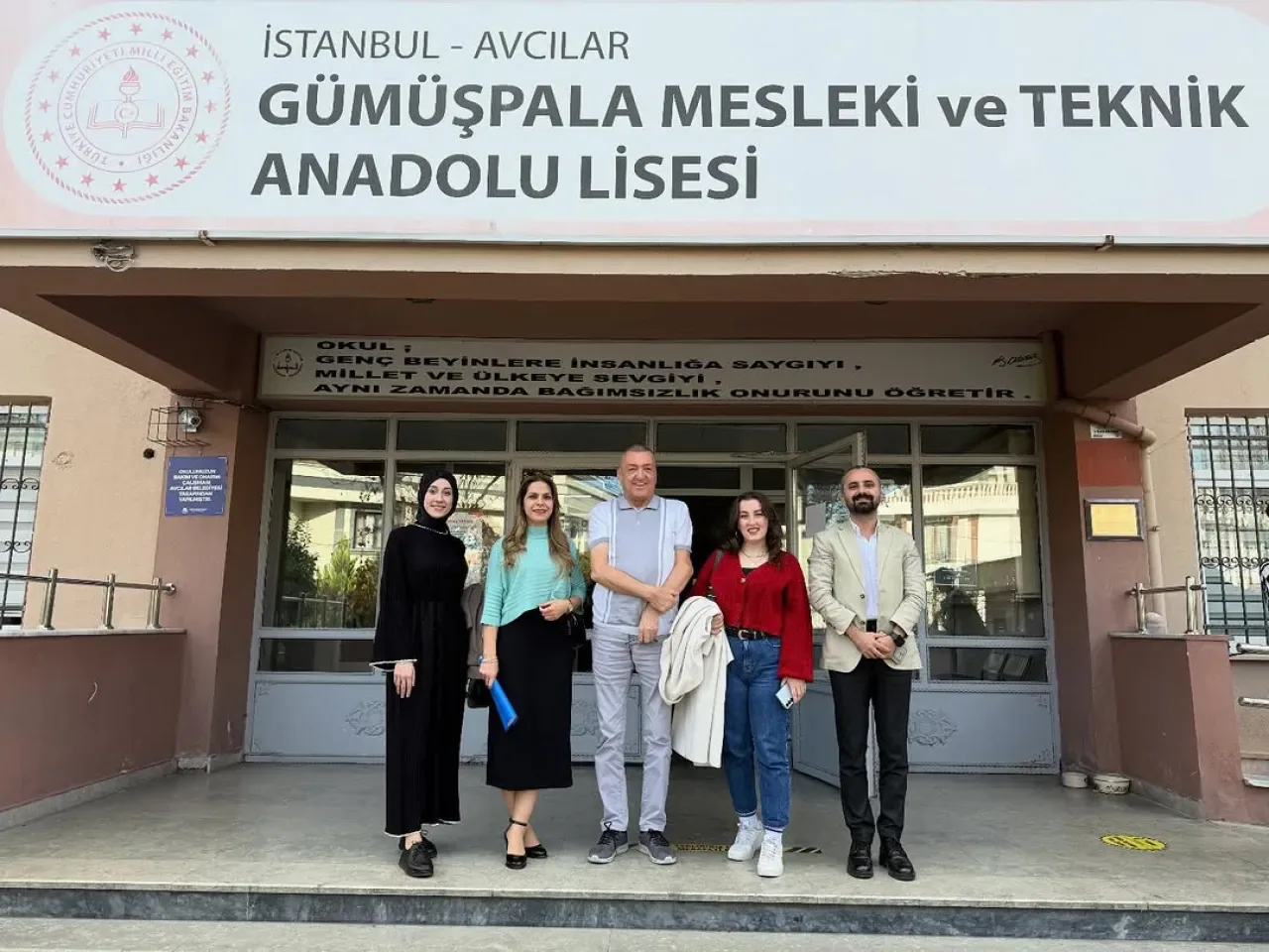 Avcılar'da Meslek Lisesine Rehberlik ve Özel Eğitim Ziyareti Avcılar'da Meslek Lisesine Rehberlik ve Özel Eğitim Ziyareti