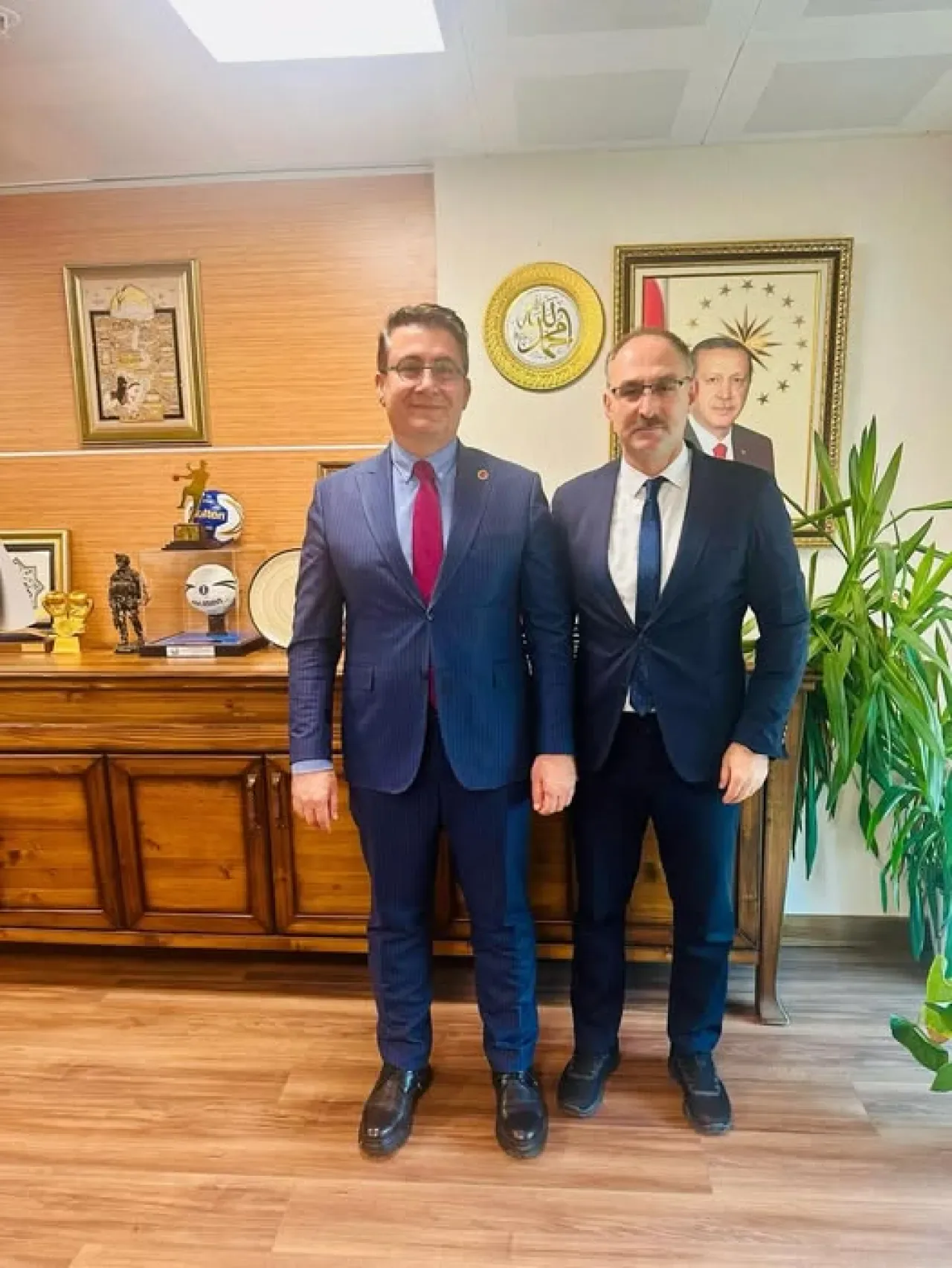 İzmir Yüksek Teknoloji Enstitüsü Rektörü'nden Gençlik ve Spor Bakanlığı'na Ziyaret İzmir Yüksek Teknoloji Enstitüsü Rektörü'nden Gençlik ve Spor Bakanlığı'na Ziyaret