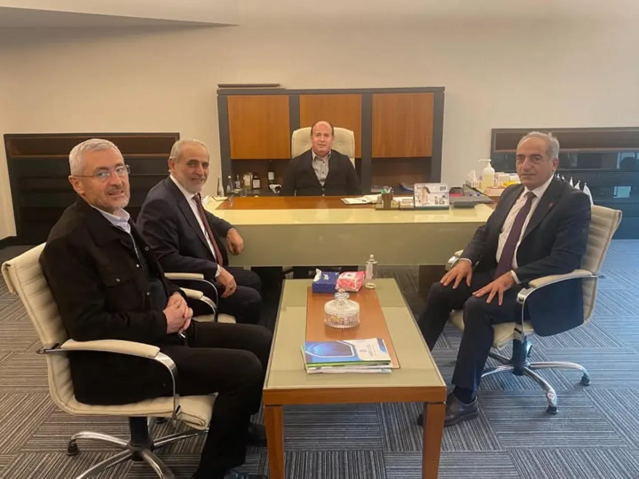 Saadet Partisi İstanbul İl Başkanı Tuğrul Yalçınkaya, Parti Üyesini Ziyaret Etti Saadet Partisi İstanbul İl Başkanı Tuğrul Yalçınkaya, Parti Üyesini Ziyaret Etti