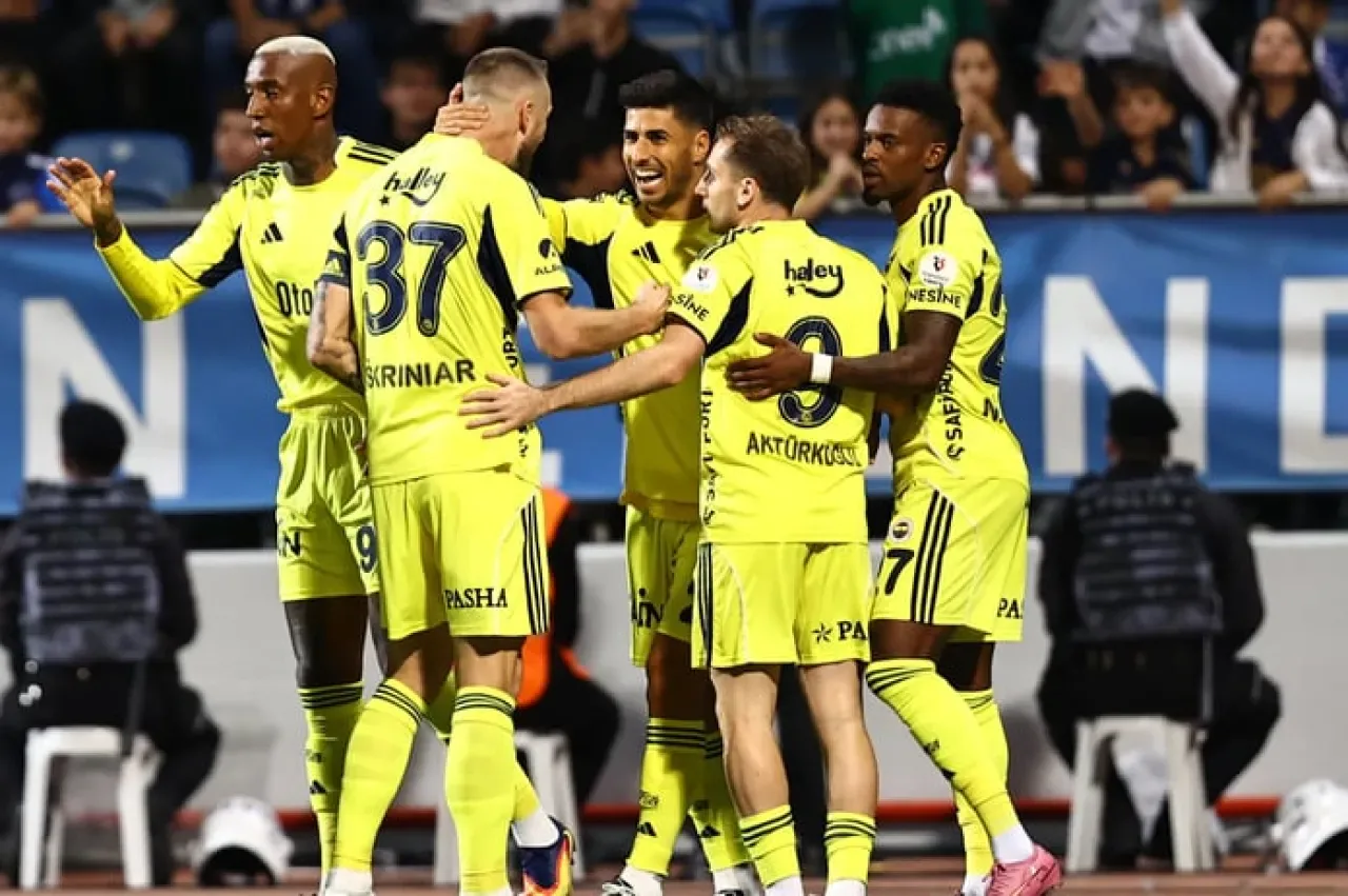 Fenerbahçe, Ferencvaros Maçında Avrupa Ligi'nde Berabere Kaldı Fenerbahçe, Ferencvaros Maçında Avrupa Ligi'nde Berabere Kaldı