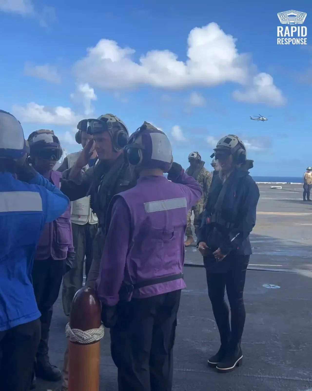 ABD Savaş Bakanı Hegseth, Venezuela Açıklarında USS Gerald R. Ford Uçak Gemisini Ziyaret Etti ABD Savaş Bakanı Hegseth, Venezuela Açıklarında USS Gerald R. Ford Uçak Gemisini Ziyaret Etti