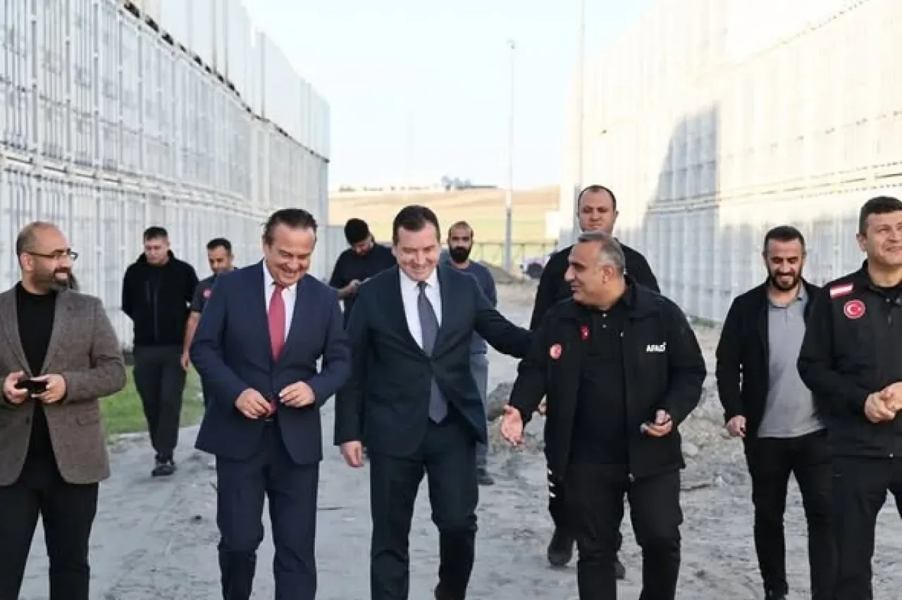 İstanbul AFAD, Silivri'de Afet Lojistik Üssü Çalışmalarını Değerlendirdi İstanbul AFAD, Silivri'de Afet Lojistik Üssü Çalışmalarını Değerlendirdi