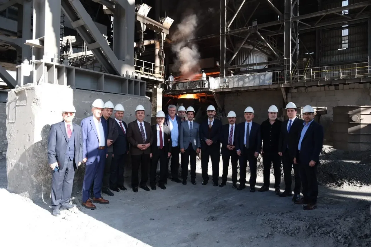 Bursa İl Müftüsü Karabayır, Orhaneli'deki BG Ferrokrom Fabrikası'nı Ziyaret Etti Bursa İl Müftüsü Karabayır, Orhaneli'deki BG Ferrokrom Fabrikası'nı Ziyaret Etti