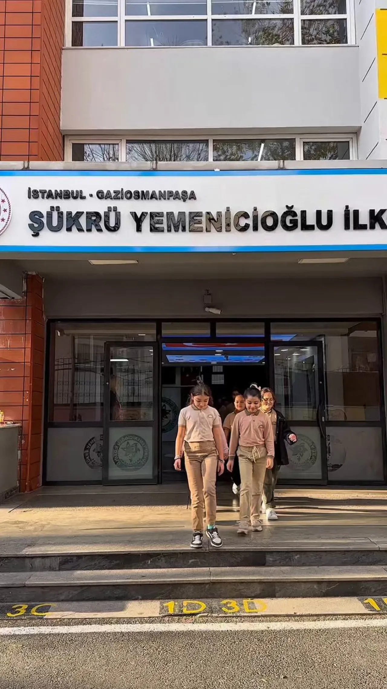 Gaziosmanpaşa İlçe Milli Eğitim Müdürü Fatih Mustafa Topsakal, Şükrü Yemenicioğlu İlkokulu'nu Ziyaret Etti Gaziosmanpaşa İlçe Milli Eğitim Müdürü Fatih Mustafa Topsakal, Şükrü Yemenicioğlu İlkokulu'nu Ziyaret Etti