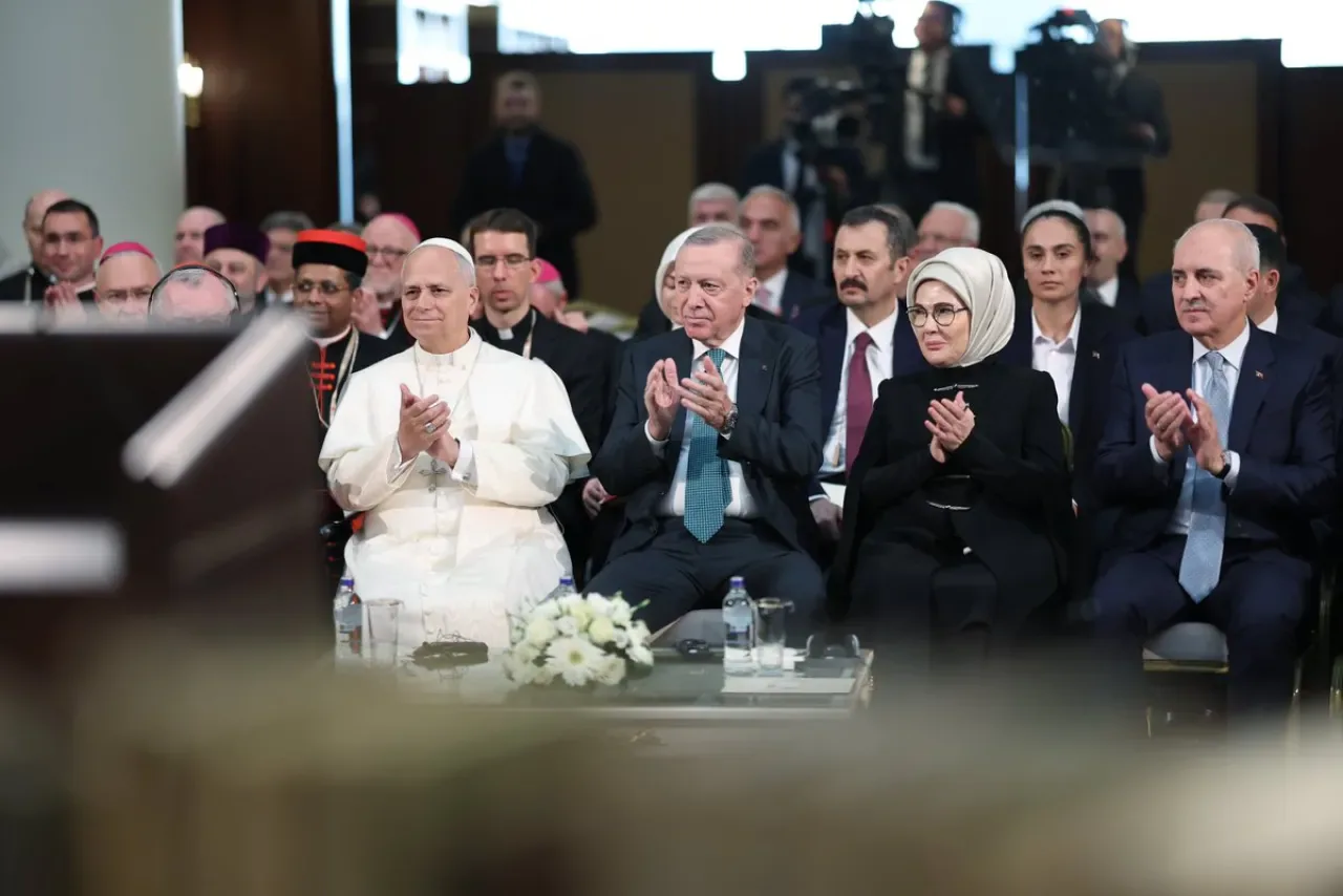 Cumhurbaşkanı Erdoğan, Batı'daki İslam Düşmanlığına Dikkat Çekti ve Papa'nın Ziyaretini Değerlendirdi Cumhurbaşkanı Erdoğan, Batı'daki İslam Düşmanlığına Dikkat Çekti ve Papa'nın Ziyaretini Değerlendirdi