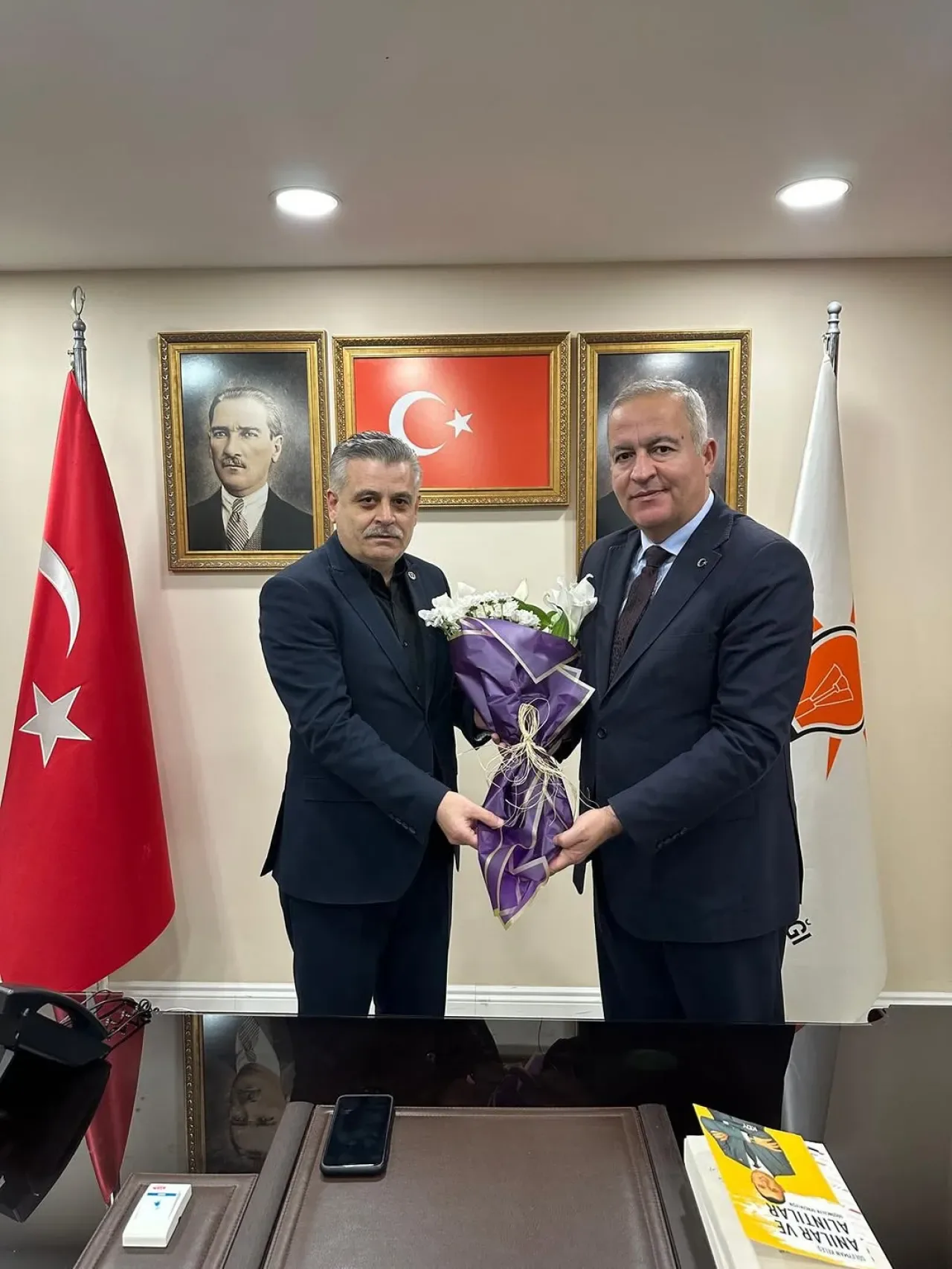 AK Parti Gaziosmanpaşa İlçe Başkanlığı'nda Büyük Birlik Partisi Ziyareti AK Parti Gaziosmanpaşa İlçe Başkanlığı'nda Büyük Birlik Partisi Ziyareti