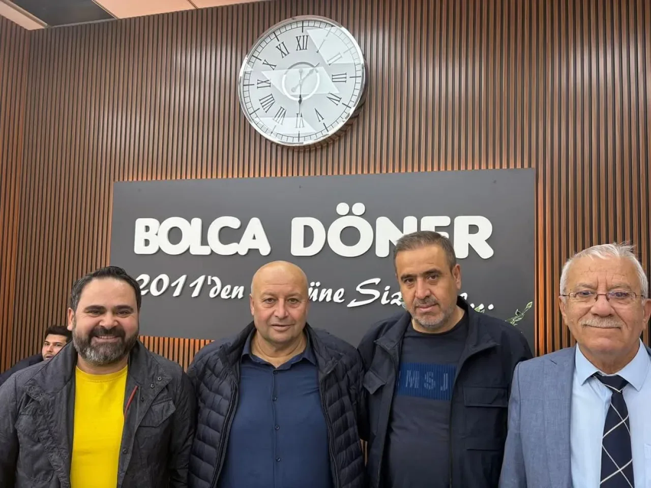AK Parti Yenimahalle İlçe Başkanlığı, İvedik OSB'de Açılan Bolca Döner'in Açılışına Katıldı AK Parti Yenimahalle İlçe Başkanlığı, İvedik OSB'de Açılan Bolca Döner'in Açılışına Katıldı