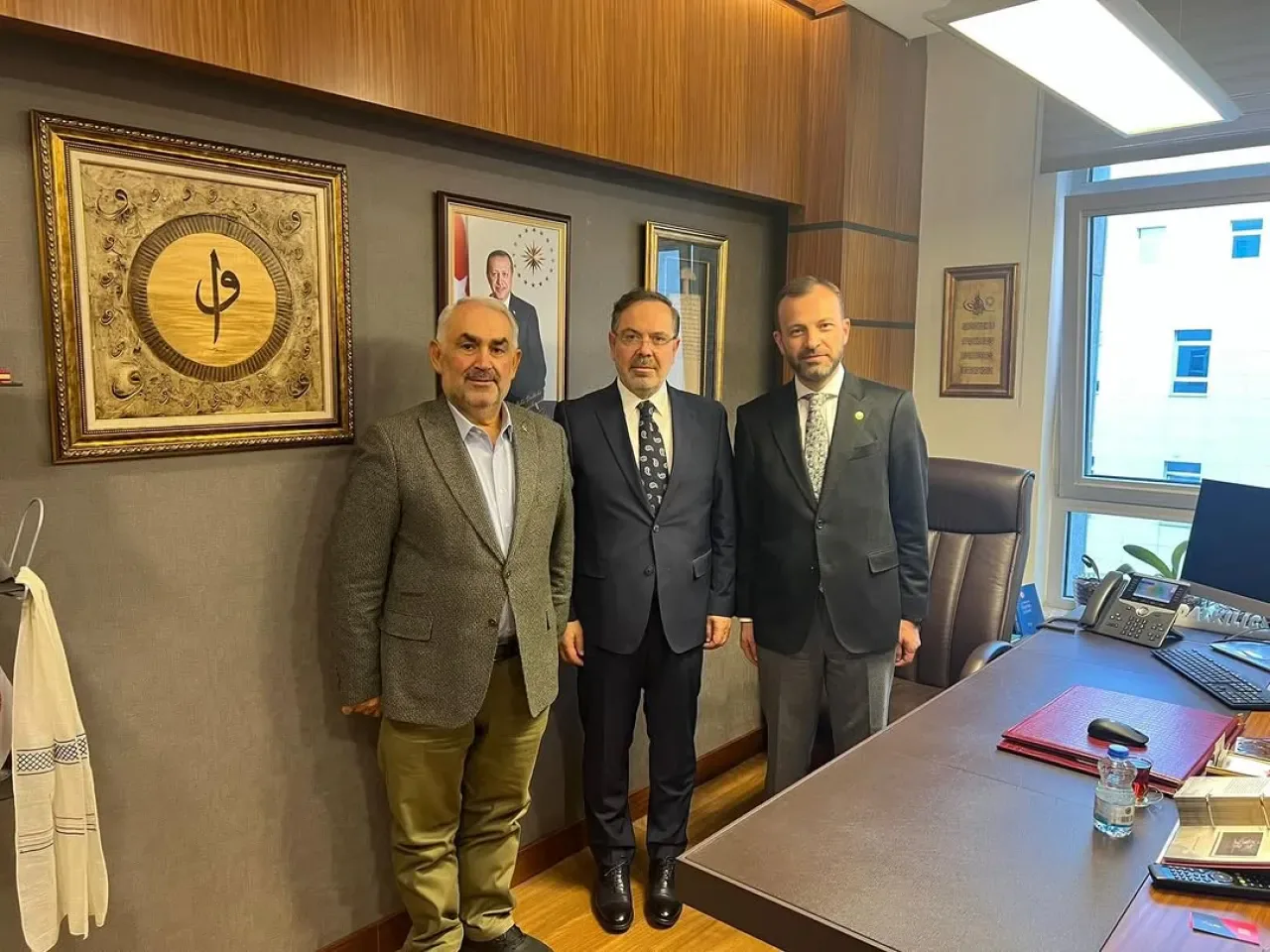 AK Parti'li Halis Dalkılıç Meclis'teki Yeni Görevine Başladı AK Parti'li Halis Dalkılıç Meclis'teki Yeni Görevine Başladı