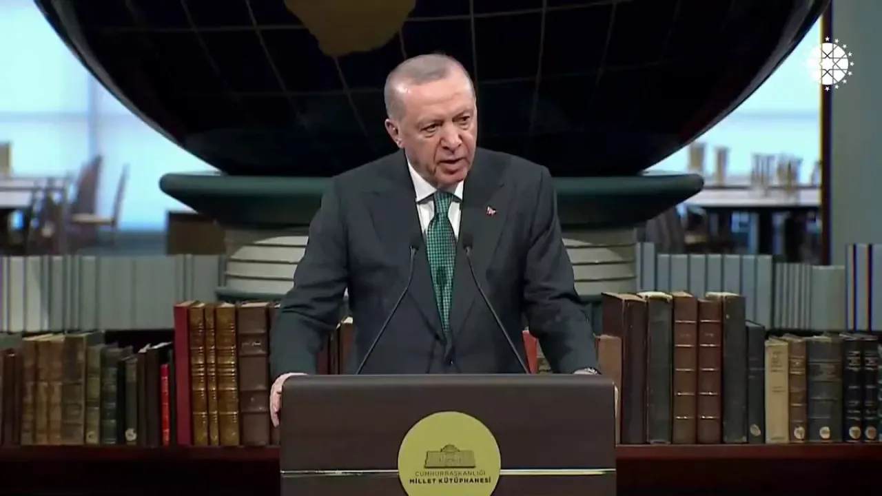 Erdoğan ve Papa 14. Leo'dan Dünya Barışına Ortak Mesaj Erdoğan ve Papa 14. Leo'dan Dünya Barışına Ortak Mesaj