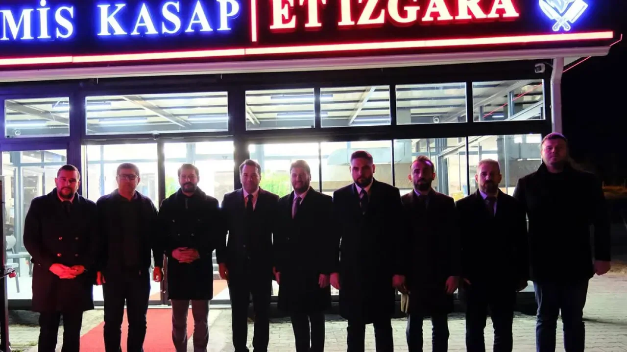 Gölbaşı MHP Yönetimi, Oyaca Mahallesi'nde Yeni Açılan Kasaba Hayırlı Olsun Ziyareti Gerçekleştirdi Gölbaşı MHP Yönetimi, Oyaca Mahallesi'nde Yeni Açılan Kasaba Hayırlı Olsun Ziyareti Gerçekleştirdi