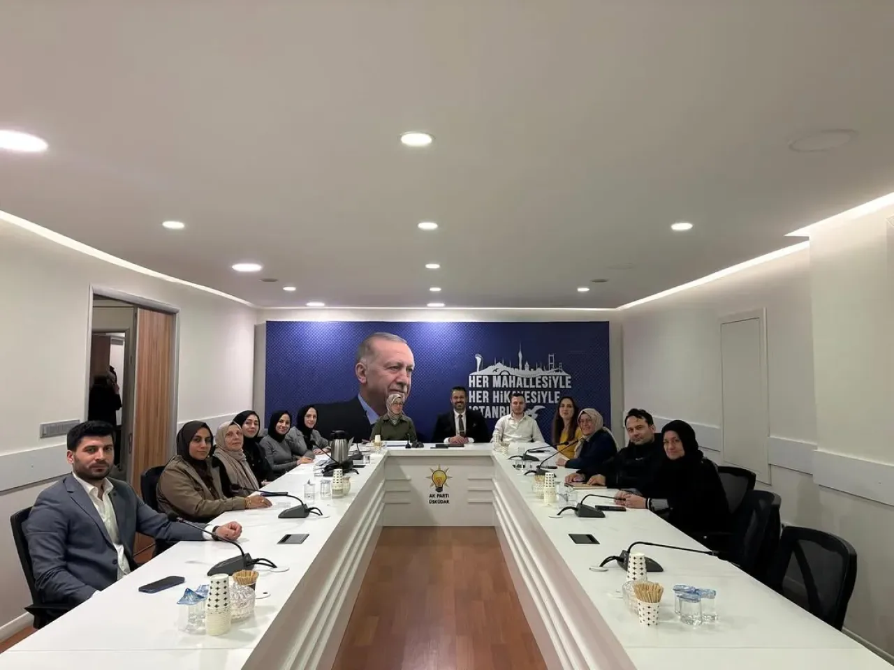 AK Parti Üsküdar'da Seçim Hazırlıkları Masaya Yatırıldı AK Parti Üsküdar'da Seçim Hazırlıkları Masaya Yatırıldı