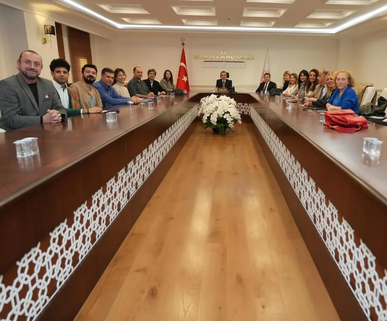 Beyoğlu'ndan Kardeş Sesler Projesi Toplantısı Gerçekleştirildi Beyoğlu'ndan Kardeş Sesler Projesi Toplantısı Gerçekleştirildi