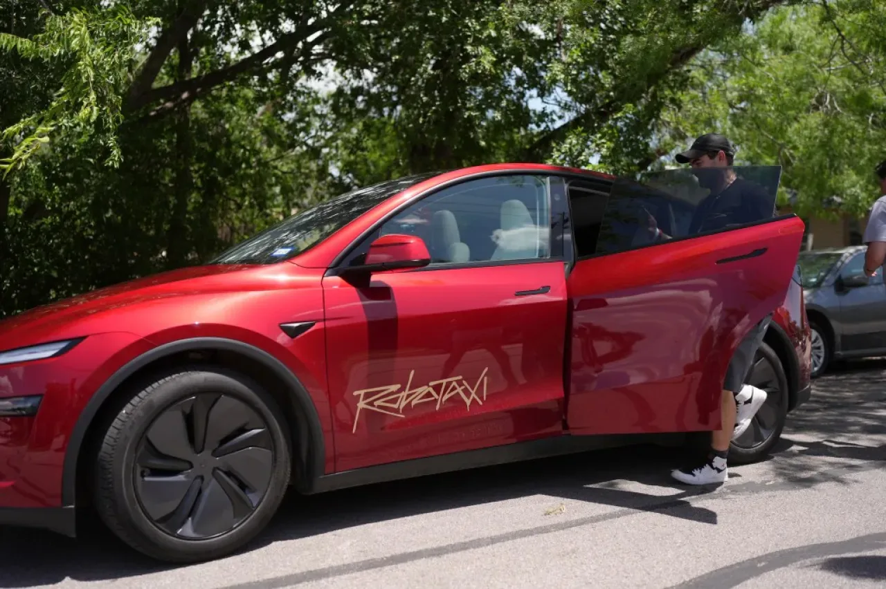 Tesla Hisseleri Yükseliyor: Musk, Austin Robotaksi Filosunu Büyüteceklerini Açıkladı Tesla Hisseleri Yükseliyor: Musk, Austin Robotaksi Filosunu Büyüteceklerini Açıkladı