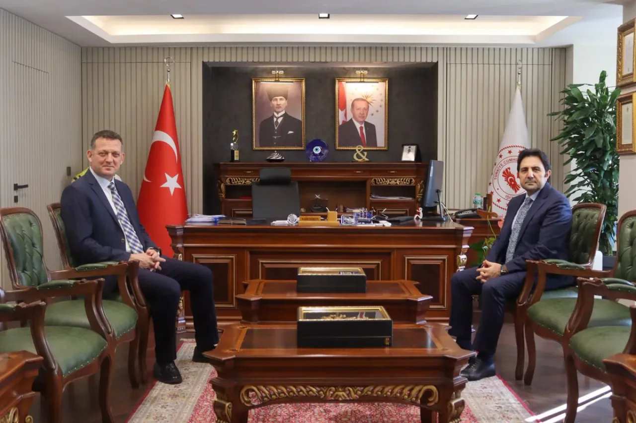 Zeytinburnu Kaymakamı Adem Uslu, Beykoz'da Kaymakam Fatih Ürkmezer'i Ziyaret Etti Zeytinburnu Kaymakamı Adem Uslu, Beykoz'da Kaymakam Fatih Ürkmezer'i Ziyaret Etti