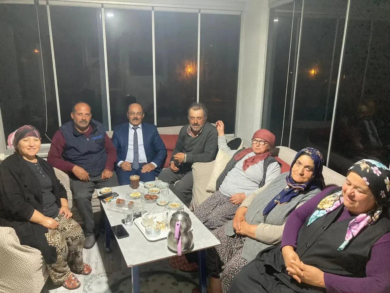 MHP Evren İlçe Başkanlığı, Mahalle Ziyaretleriyle Halkın Dertlerini Dinliyor MHP Evren İlçe Başkanlığı, Mahalle Ziyaretleriyle Halkın Dertlerini Dinliyor