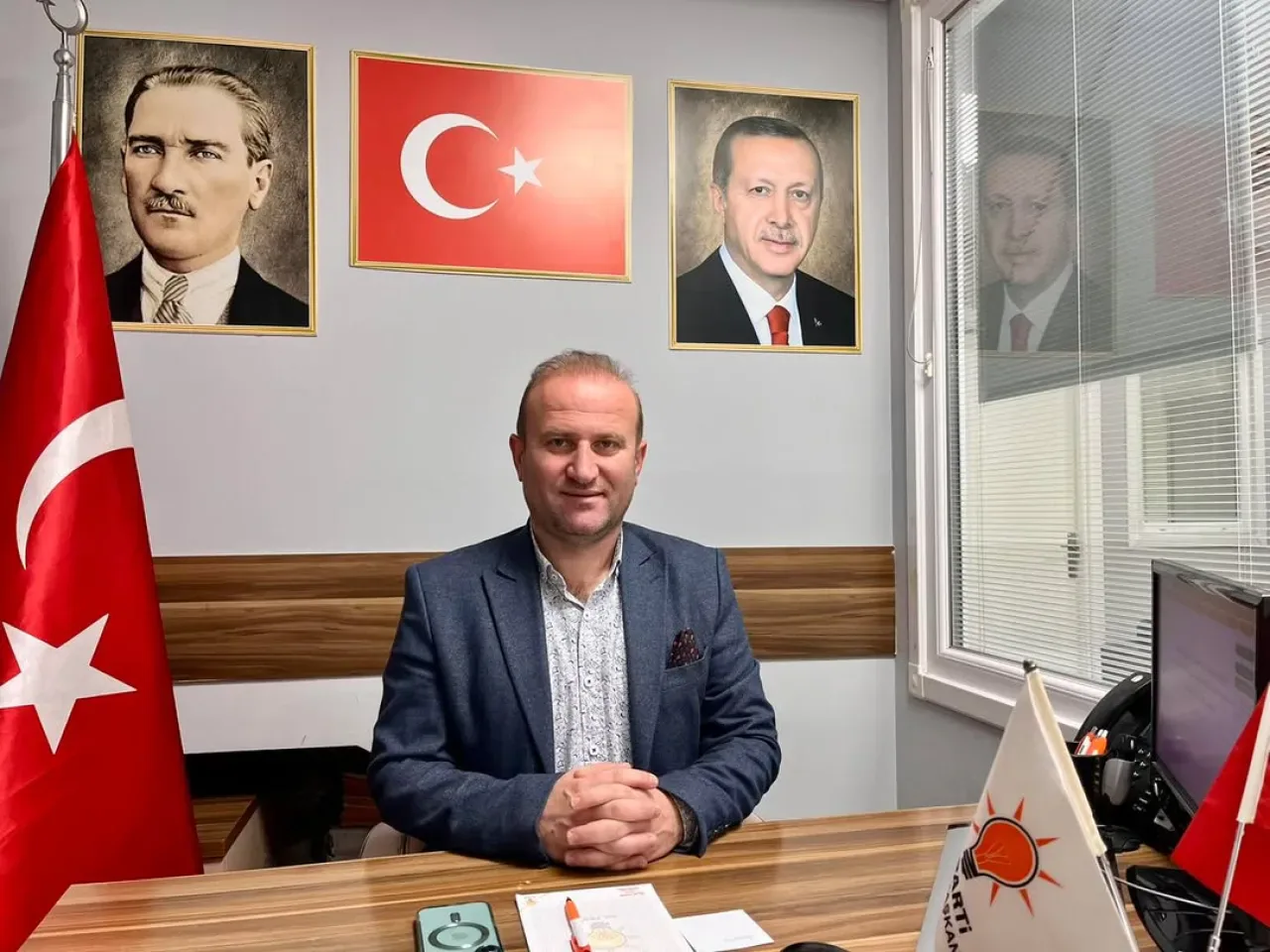 Ümraniye AK Parti İlçe Başkanlığı'nda Günlük Nöbetçi İletişim Hattı Ümraniye AK Parti İlçe Başkanlığı'nda Günlük Nöbetçi İletişim Hattı
