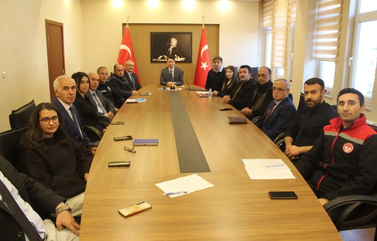Keles'te Çocuk Koruma ve Kadına Şiddetle Mücadele Toplantıları Yapıldı Keles'te Çocuk Koruma ve Kadına Şiddetle Mücadele Toplantıları Yapıldı