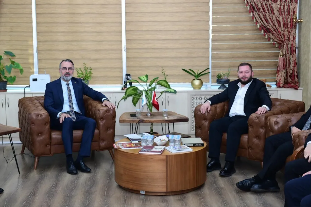 Bursa Kestel'de Gençlik ve Yerel Yönetim Buluşması: "Geleceğin Aklı Gençliktir" Bursa Kestel'de Gençlik ve Yerel Yönetim Buluşması: "Geleceğin Aklı Gençliktir"